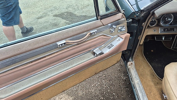 Cadillac Deville 19 of 30