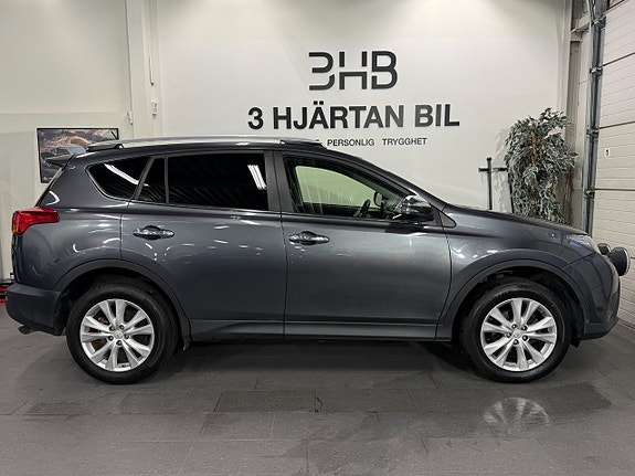 Toyota RAV4 5 of 18
