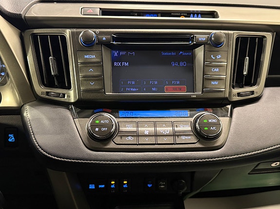 Toyota RAV4 11 of 18