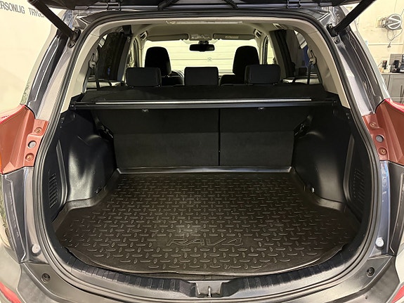 Toyota RAV4 17 of 18