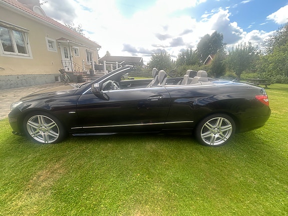 Mercedes-Benz E350 2 of 24