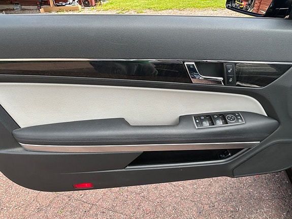 Mercedes-Benz E350 16 of 24