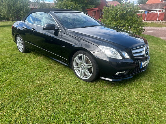 Mercedes-Benz E350 5 of 24