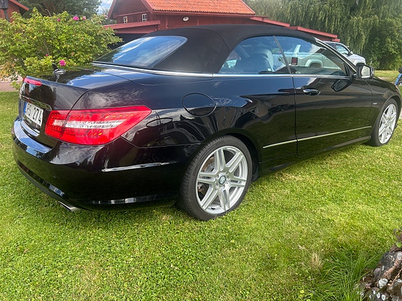Mercedes-Benz E350 7 of 24