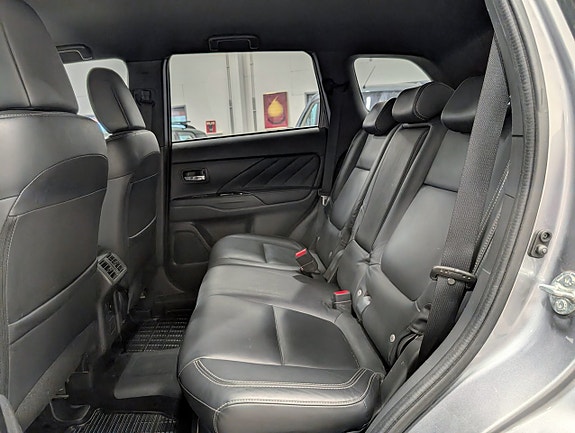 Mitsubishi Outlander 8 of 18