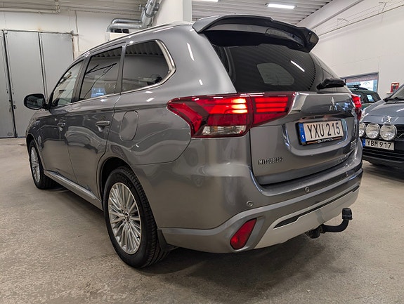Mitsubishi Outlander 16 of 18