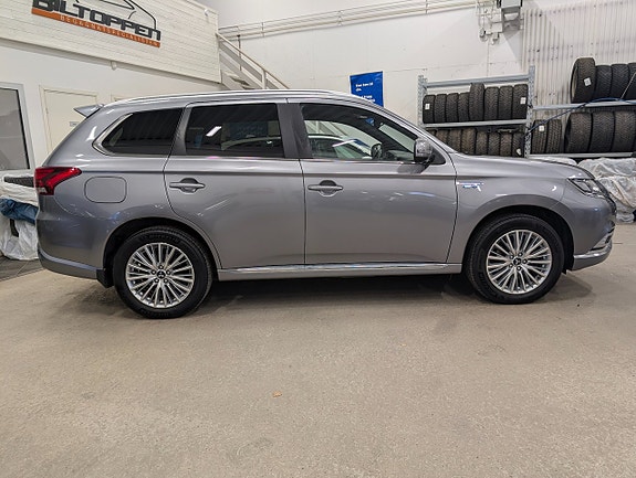Mitsubishi Outlander 13 of 18