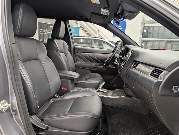 Mitsubishi Outlander 12 of 18
