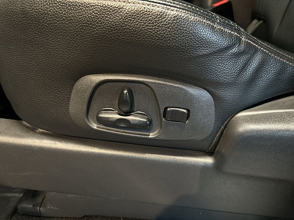 Mitsubishi Pajero 19 of 22