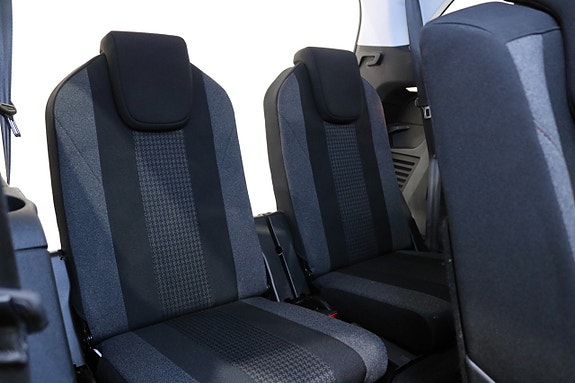 Peugeot 5008 17 of 22