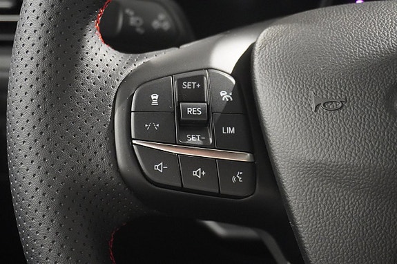 Ford Kuga 18 of 21