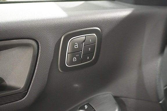 Ford Kuga 16 of 21