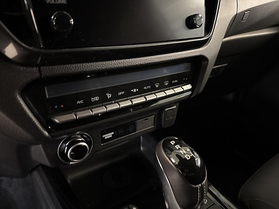 Isuzu D-max 8 of 13