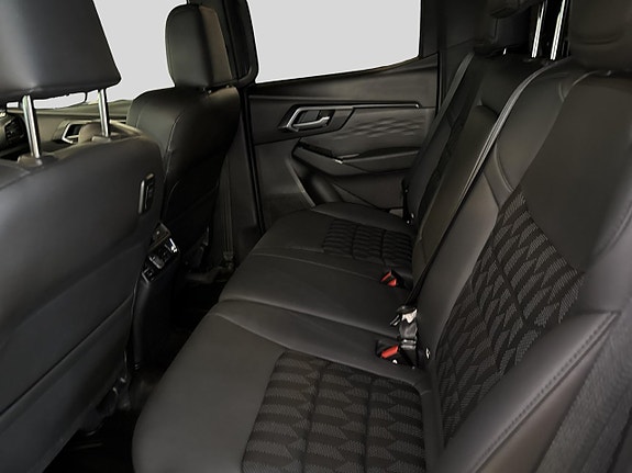 Isuzu D-max 9 of 13
