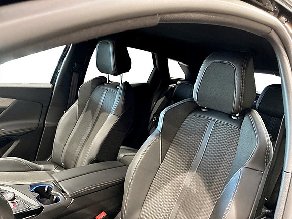 Peugeot 3008 5 of 17