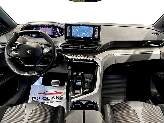 Peugeot 3008 8 of 17
