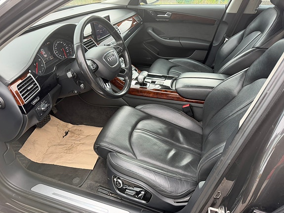 Audi A8 7 of 9