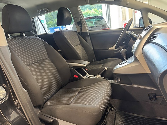 Toyota Verso 11 of 25