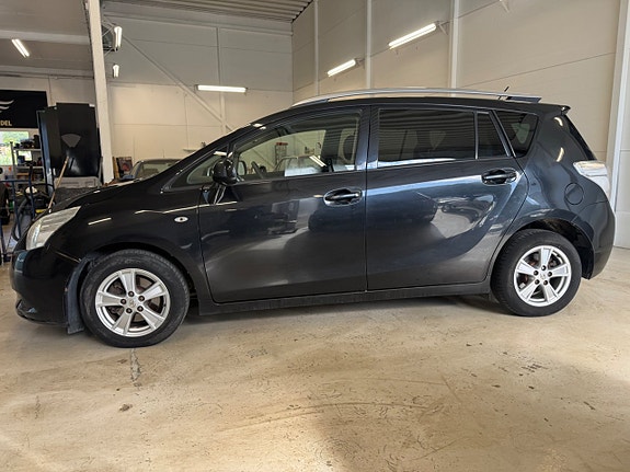 Toyota Verso 4 of 25