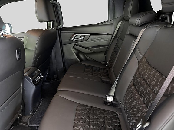 Isuzu D-max 9 of 11