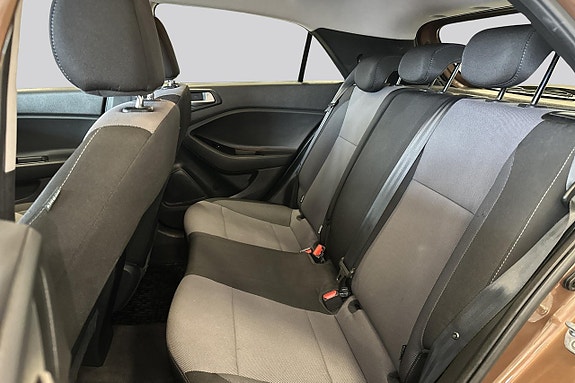 Hyundai i20 9 of 21