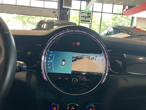MINI Cooper 10 of 12