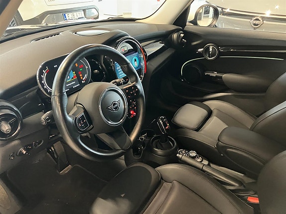 MINI Cooper 8 of 12
