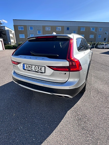 Volvo V90 Cross Country 4 of 18