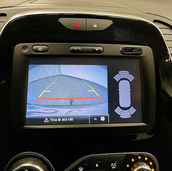 Renault Captur 8 of 22