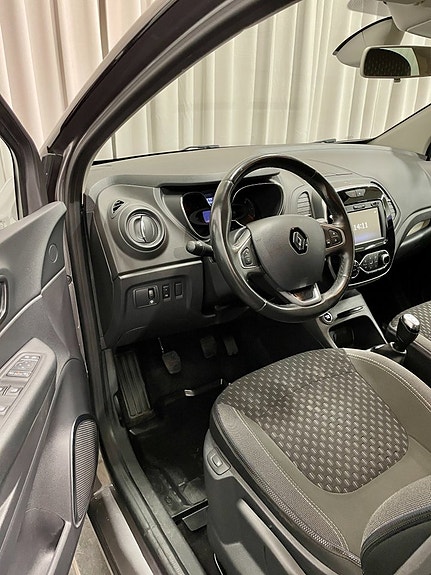Renault Captur 6 of 22
