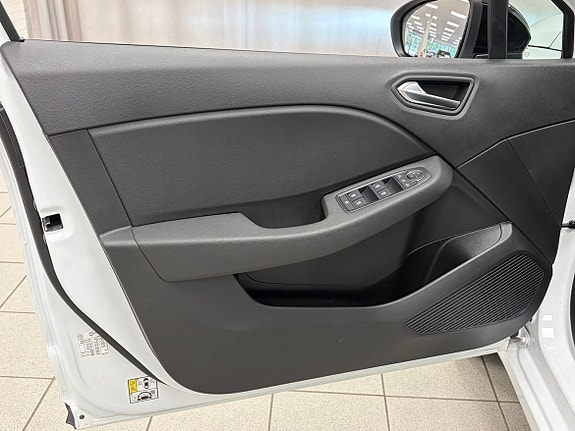Renault Clio 4 of 16