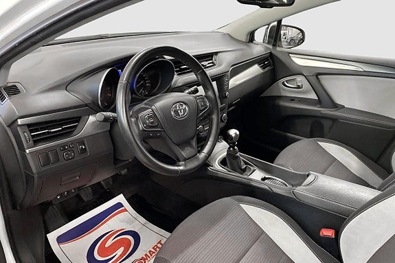 Toyota Avensis 11 of 12