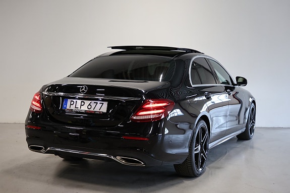 Mercedes-Benz E200 7 of 27