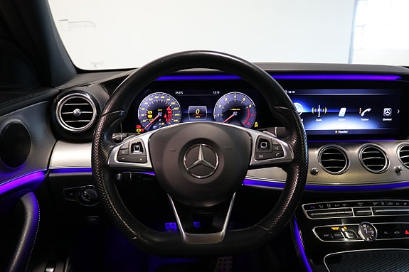 Mercedes-Benz E200 19 of 27