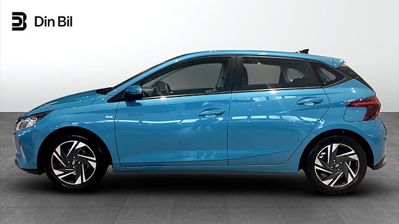 Hyundai i20 2 of 12