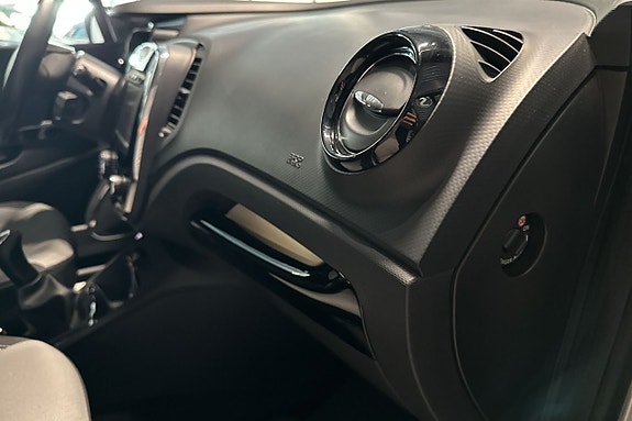 Renault Captur 15 of 18