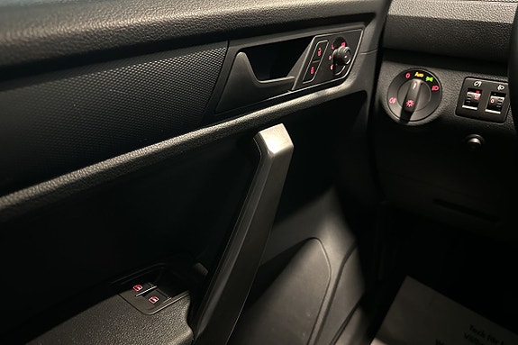 Volkswagen Caddy 13 of 15