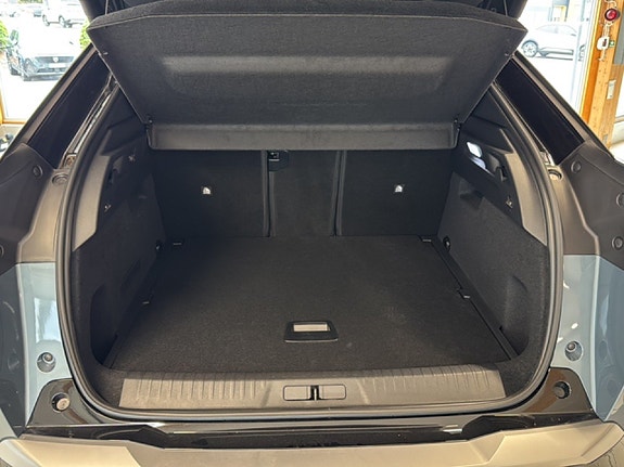 Peugeot e-3008 14 of 22