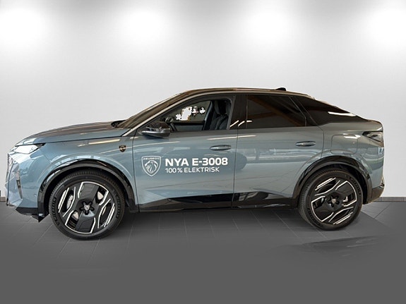 Peugeot e-3008 4 of 22
