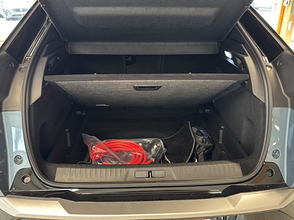 Peugeot e-3008 15 of 22