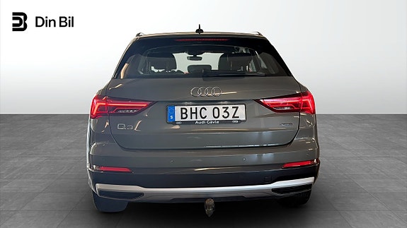 Audi Q3 5 of 16