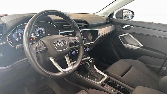 Audi Q3 7 of 16