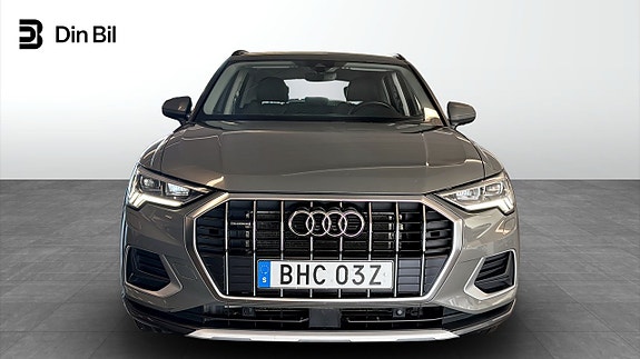 Audi Q3 4 of 16
