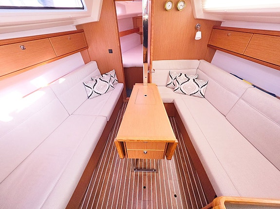 Bavaria 33 Cruiser 14 of 24