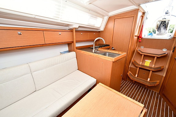 Bavaria 33 Cruiser 20 of 24
