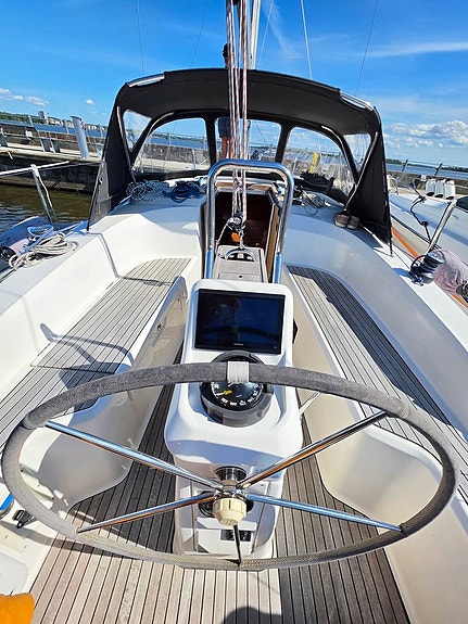 Bavaria 33 Cruiser 7 of 24
