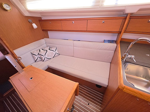 Bavaria 33 Cruiser 16 of 24