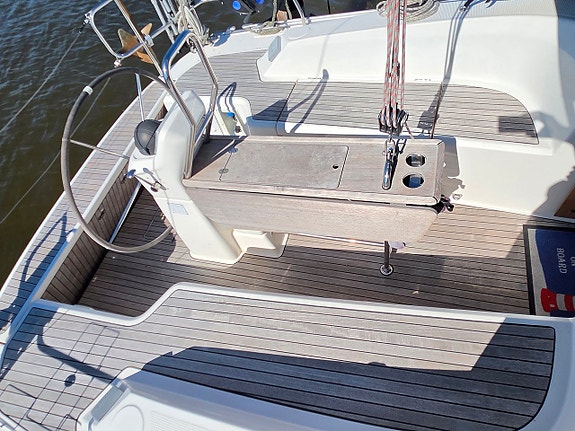 Bavaria 33 Cruiser 6 of 24