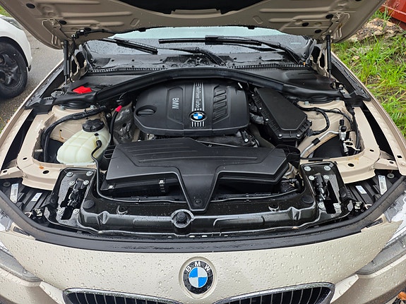 BMW 320d 7 of 17