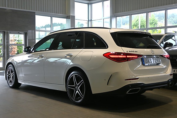 Mercedes-Benz C300 de 3 of 24